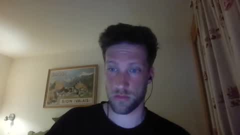 Snapshot of moms_little_monster chatting on 12-17-24, 09:16 moms_little_monster online show from 12-17-24, 09:16