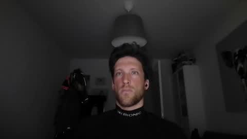 Snapshot of moms_little_monster chatting on 01-28-25, 09:19 moms_little_monster online show from 01-28-25, 09:19