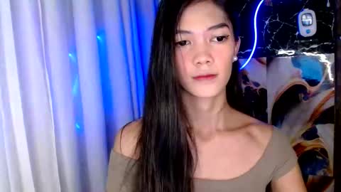 Snapshot of mona_bey chatting on 12-21-25, 07:15 MONA online show from 12-21-25, 07:15