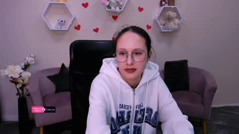 Mona  online show from 03-04-25, 02:53