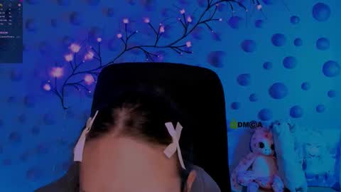 Mona  online show from 12-18-25, 09:21