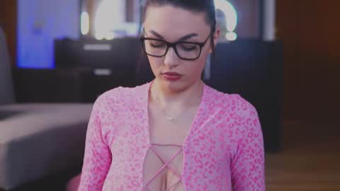 Snapshot of mona_lisss chatting on 01-17-25, 11:27 Mona Lisss online show from 01-17-25, 11:27