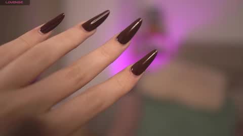 Snapshot of mona_lisss chatting on 10-17-25, 11:35 Mona Lisss online show from 10-17-25, 11:35