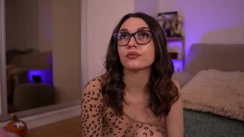 Snapshot of mona_lisss chatting on 11-16-25, 01:28 Mona Lisss online show from 11-16-25, 01:28