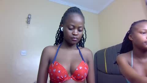 Snapshot of mona_luv1 chatting on 10-21-25, 08:53 Mona online show from 10-21-25, 08:53