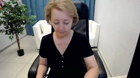 Mona online show from 06-07-26, 11:58