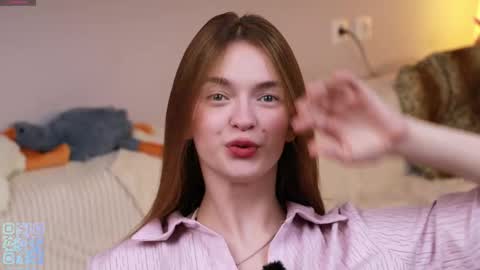 Snapshot of monabrickell chatting on 10-02-25, 07:21 Mona online show from 10-02-25, 07:21