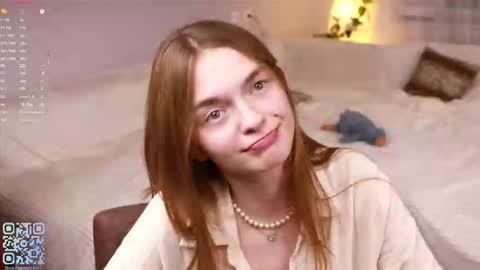 Snapshot of monabrickell chatting on 10-10-25, 10:53 Mona online show from 10-10-25, 10:53