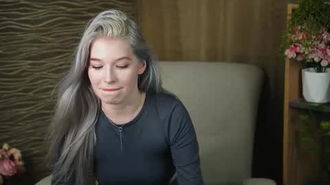 Mona online show from 10-12-25, 01:21