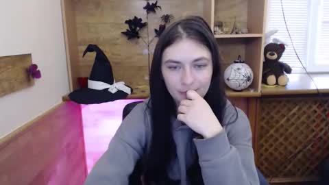 monakali online show from 11-20-25, 07:52