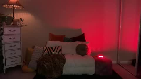 Mona online show from 01-31-25, 03:22