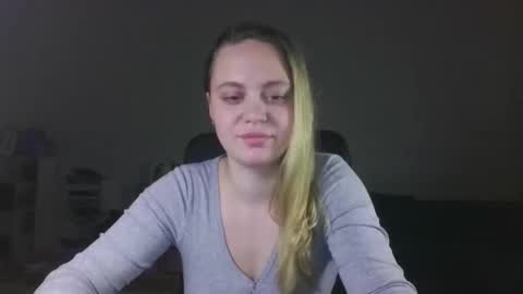 Snapshot of monarise chatting on 03-25-26, 11:33 monarise online show from 03-25-26, 11:33