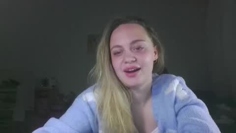 Snapshot of monarise chatting on 04-11-26, 08:13 monarise online show from 04-11-26, 08:13