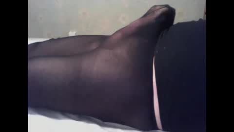 Snapshot of monaro6 chatting on 10-31-25, 11:44 monaro6 online show from 10-31-25, 11:44