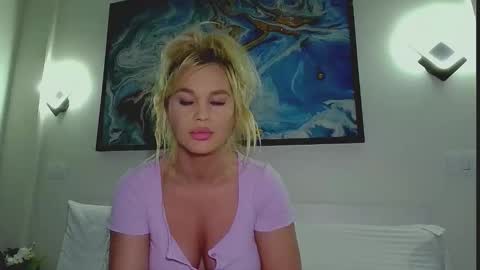 Monica online show from 04-15-26, 03:13