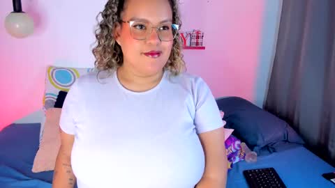 Snapshot of monica_bbw_ chatting on 02-16-25, 01:36 aleja      independent model       online show from 02-16-25, 01:36