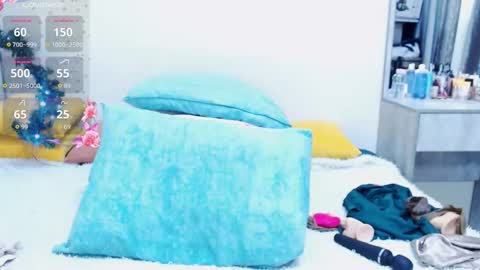 lizzi online show from 12-22-25, 03:58