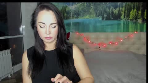 monica_weisss online show from 01-08-25, 09:34