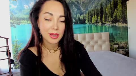 monica_weisss online show from 01-22-25, 07:03