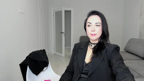 monica_weisss online show from 02-27-25, 12:32