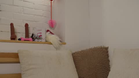 monicaasis online show from 02-18-25, 09:20