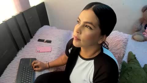 monicaharrison online show from 04-21-26, 03:50