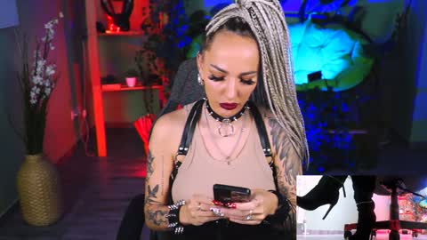 Monika online show from 02-04-25, 11:16