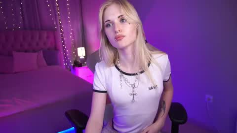  Monica  online show from 09-23-25, 09:34