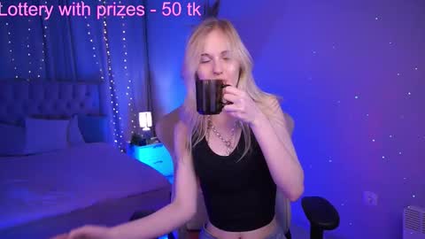  Monica  online show from 09-25-25, 06:06