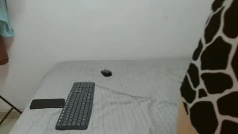 Snapshot of monickhot303av chatting on 12-22-24, 03:00 monickhot303av online show from 12-22-24, 03:00