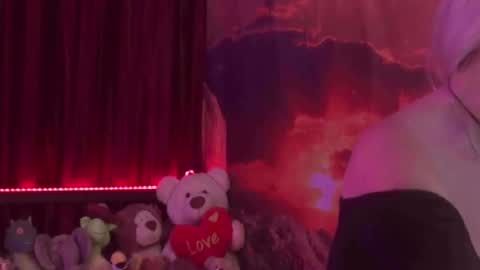 Monika    online show from 12-13-24, 05:16