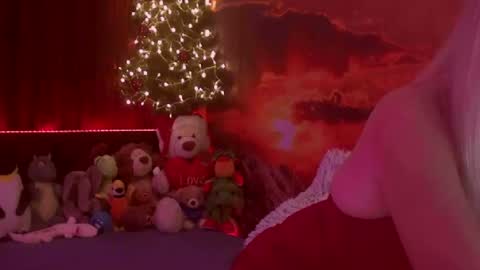 Monika    online show from 01-08-25, 03:29