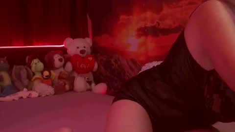 Monika    online show from 09-12-25, 01:17