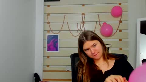 Monika online show from 02-13-25, 09:17