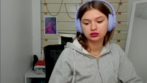 Monika online show from 02-25-25, 04:21