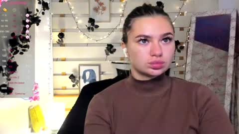 Monika online show from 10-26-25, 12:55