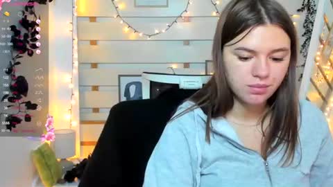 Monika online show from 11-29-25, 01:47