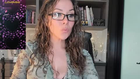 Monilee online show from 01-30-25, 08:21