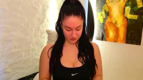 Snapshot of monique_a chatting on 09-13-25, 09:42 Ask me online show from 09-13-25, 09:42