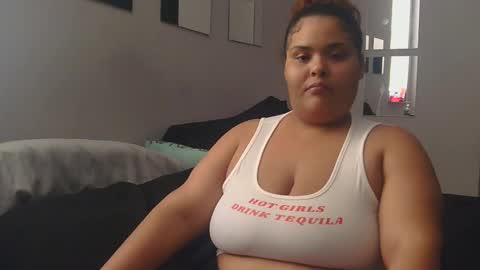 Moniquelalatina online show from 04-24-26, 06:43