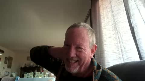 Snapshot of monkeedance chatting on 12-25-24, 06:30 Monkee Dance online show from 12-25-24, 06:30