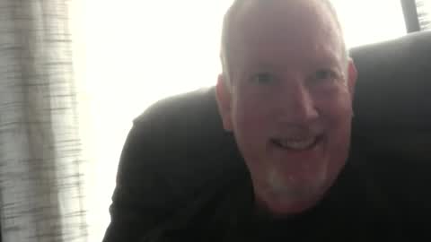 Snapshot of monkeedance chatting on 12-29-24, 05:44 Monkee Dance online show from 12-29-24, 05:44