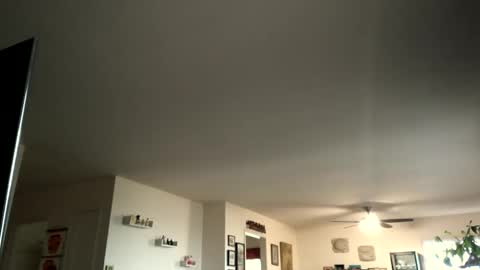 Snapshot of monkeedance chatting on 02-04-25, 05:12 Monkee Dance online show from 02-04-25, 05:12