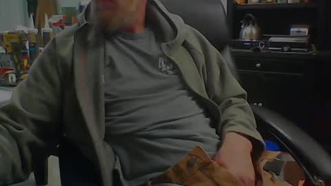 Snapshot of monkeypants0 chatting on 09-25-25, 06:00 monkeypants0 online show from 09-25-25, 06:00