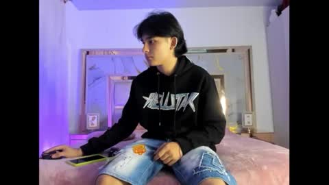 Snapshot of monky_0002 chatting on 03-14-26, 12:17 monky_0002 online show from 03-14-26, 12:17