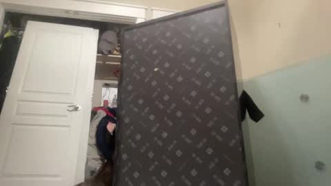 Snapshot of monroelovesyou chatting on 12-06-24, 08:48 Monroe online show from 12-06-24, 08:48