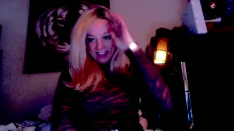 Snapshot of monroelovesyou chatting on 12-28-24, 08:16 Monroe online show from 12-28-24, 08:16