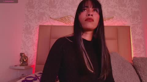 Snapshot of monserrat_towers chatting on 10-28-25, 01:58 Adriana online show from 10-28-25, 01:58