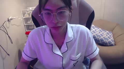 Snapshot of monstercockselfsuck chatting on 01-29-25, 04:30 ELYSE A SIMPLE GIRL online show from 01-29-25, 04:30