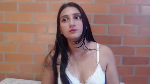 Luisa online show from 03-19-26, 03:05